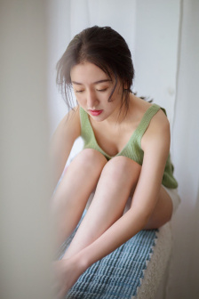 诱人的年轻女教师hd高清